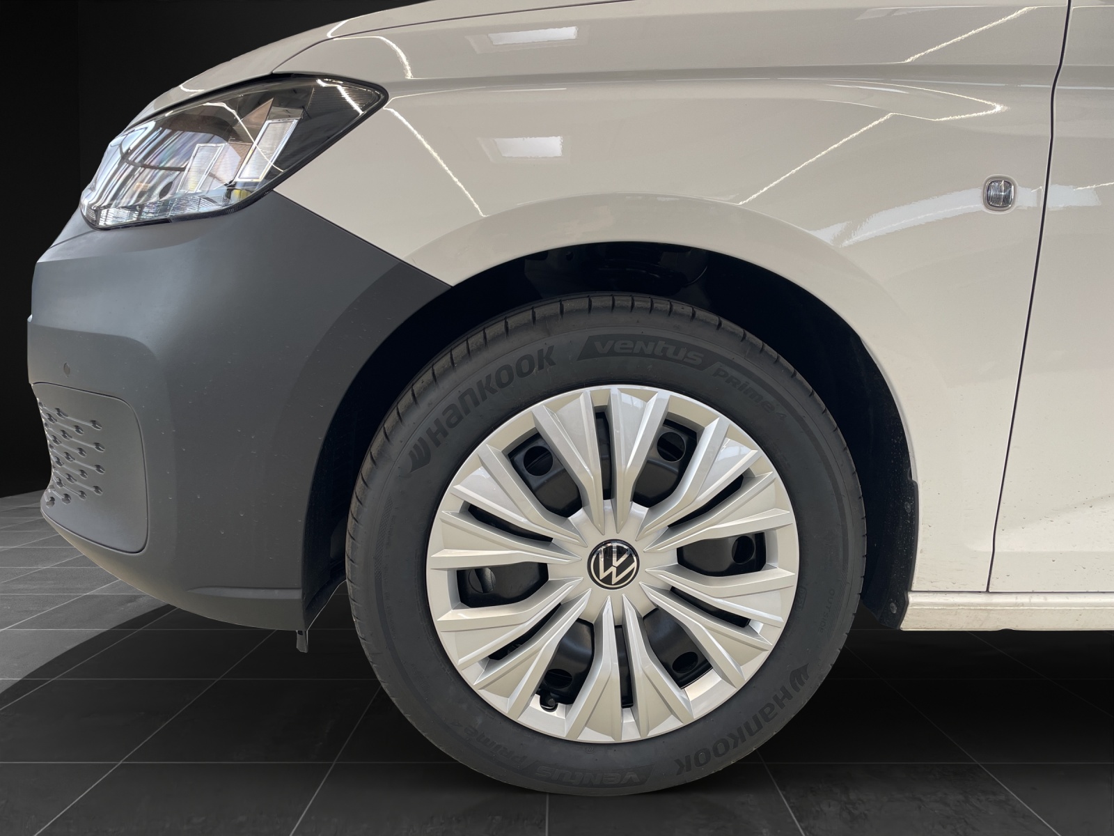 VW Caddy Maxi 2.0 TDI 4Motion-image-13