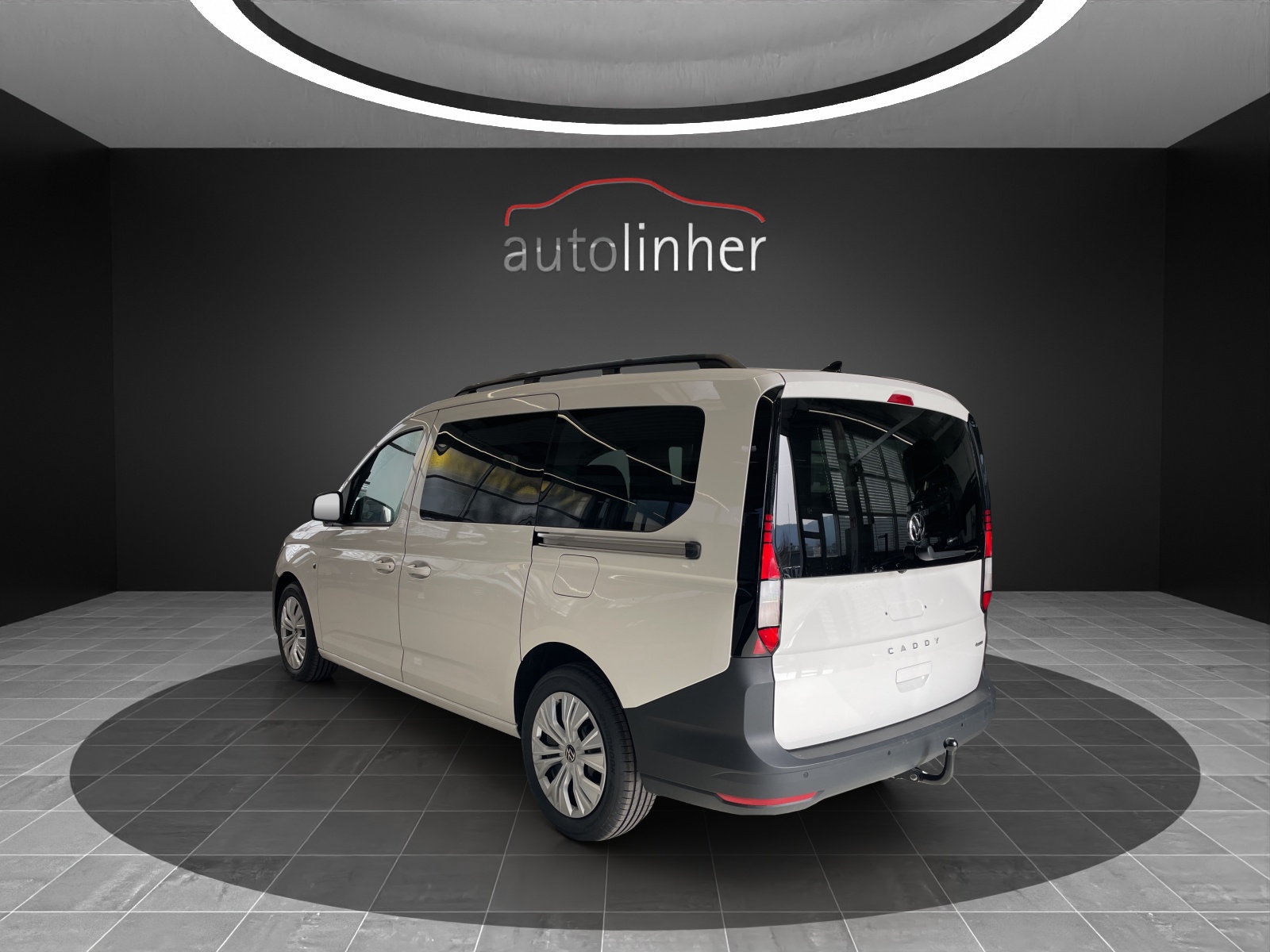 VW Caddy Maxi 2.0 TDI 4Motion-image-2
