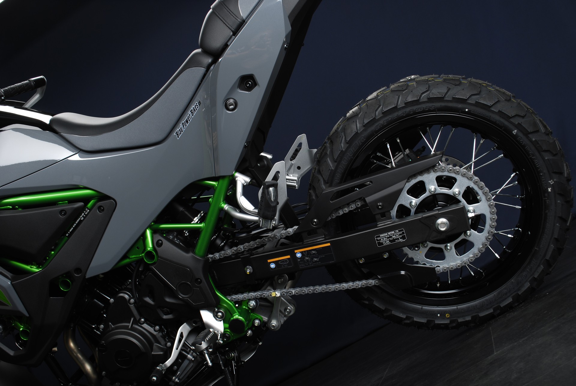 KAWASAKI KLE500 SE MY26-image-12