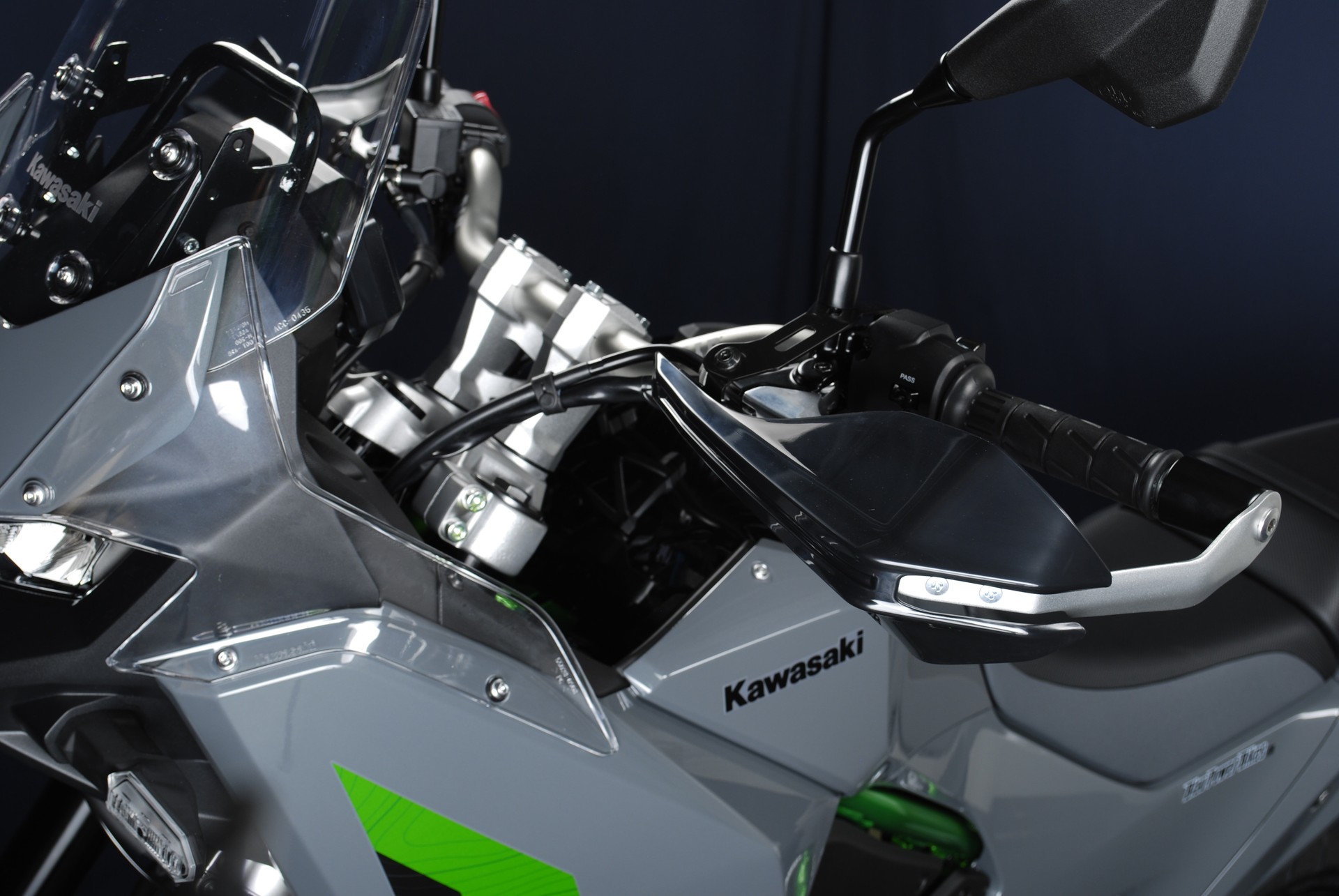 KAWASAKI KLE500 SE MY26-image-15