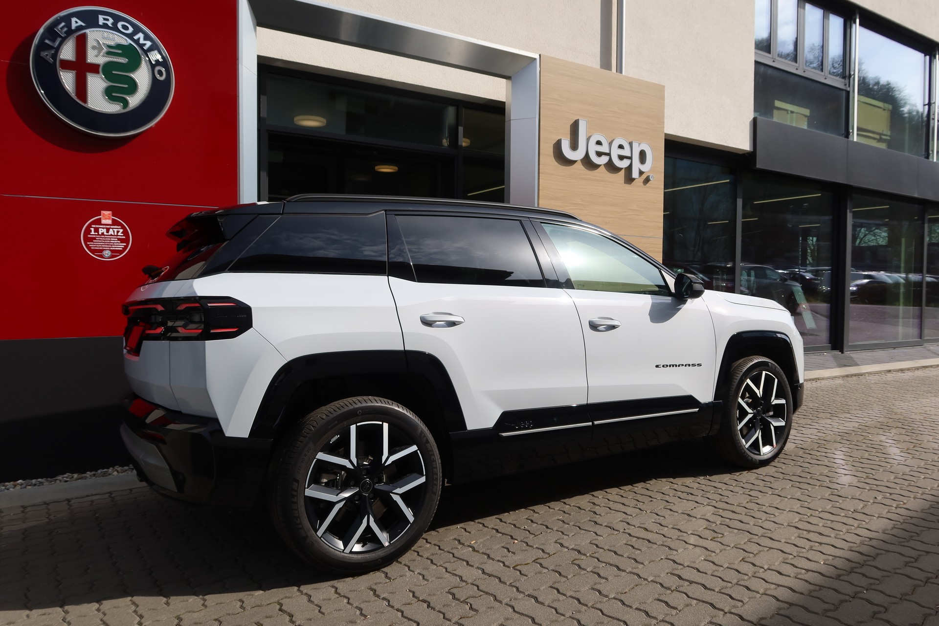 JEEP Compass Elektro 74kWh FirstEd.-image-3