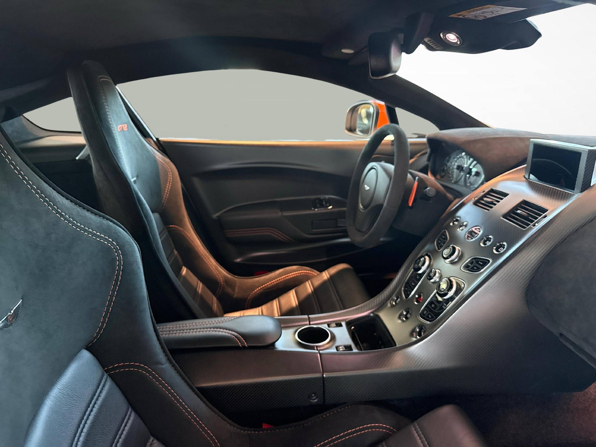 ASTON MARTIN GT12-image-7