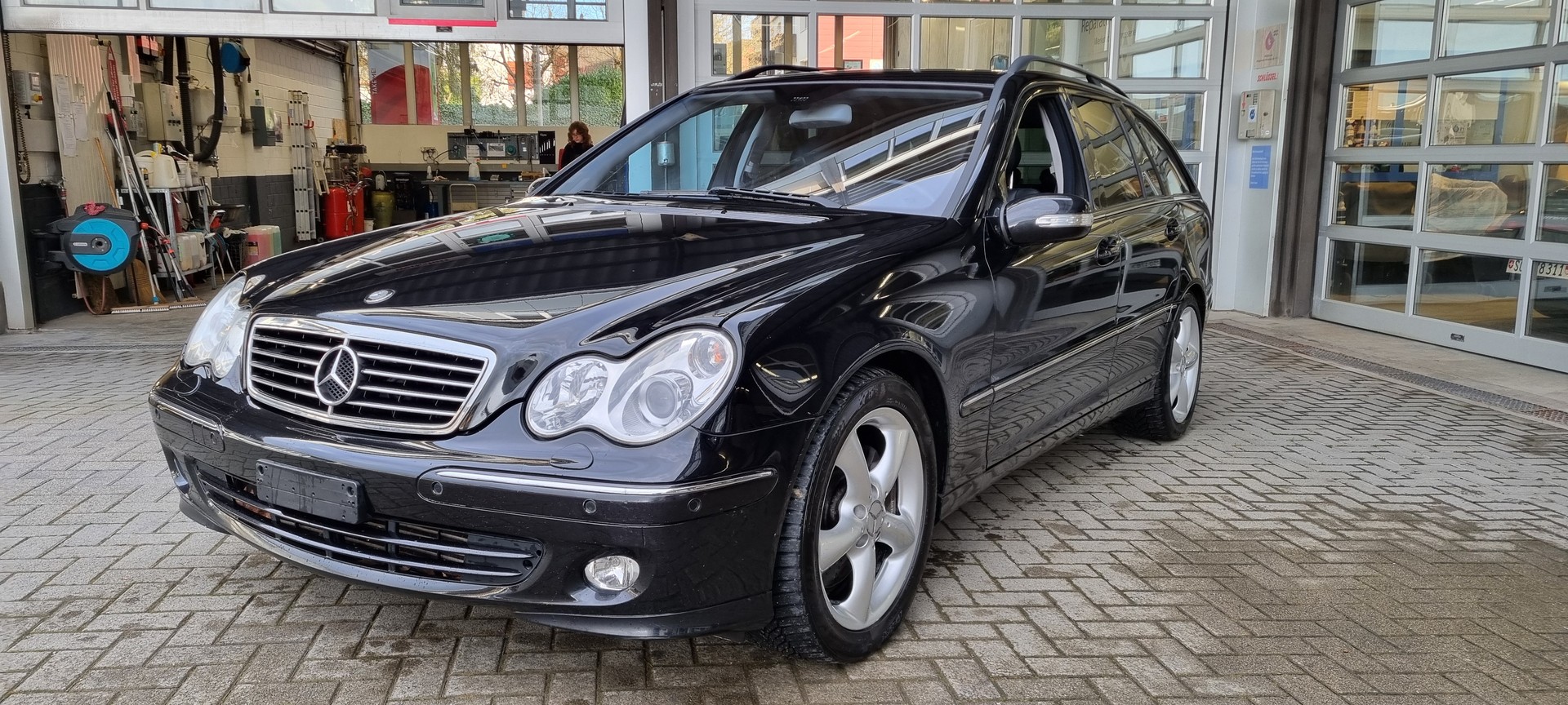 MERCEDES-BENZ C 200 Kompressor Avantgarde-image-0