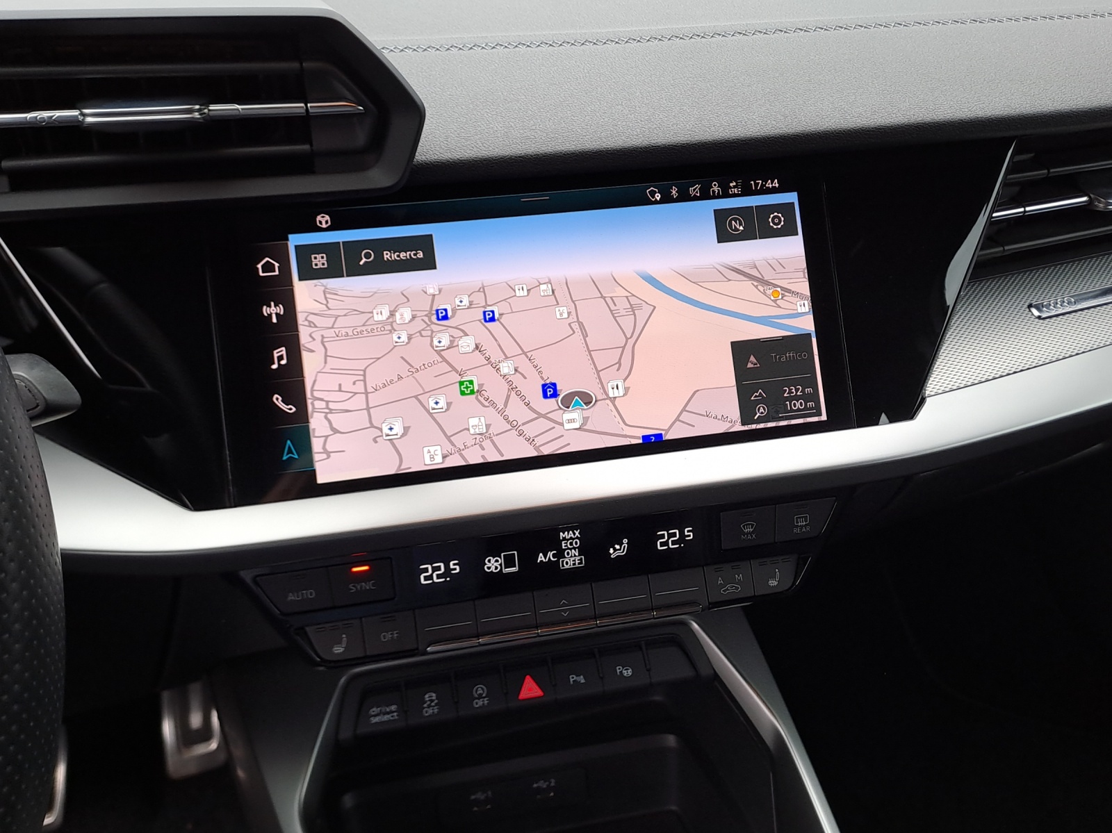 AUDI A3 Sportback 35 TFSI advanced Attraction S-tronic-image-10