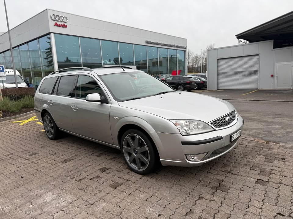 FORD Mondeo 2.0i 16V Ghia-image-0