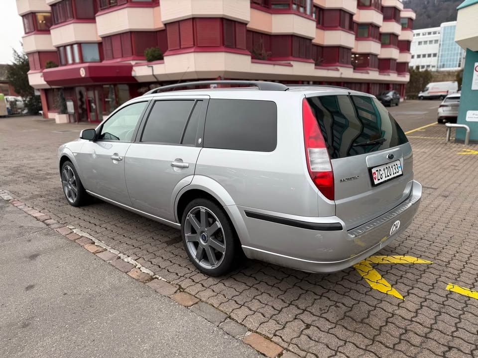 FORD Mondeo 2.0i 16V Ghia-image-4