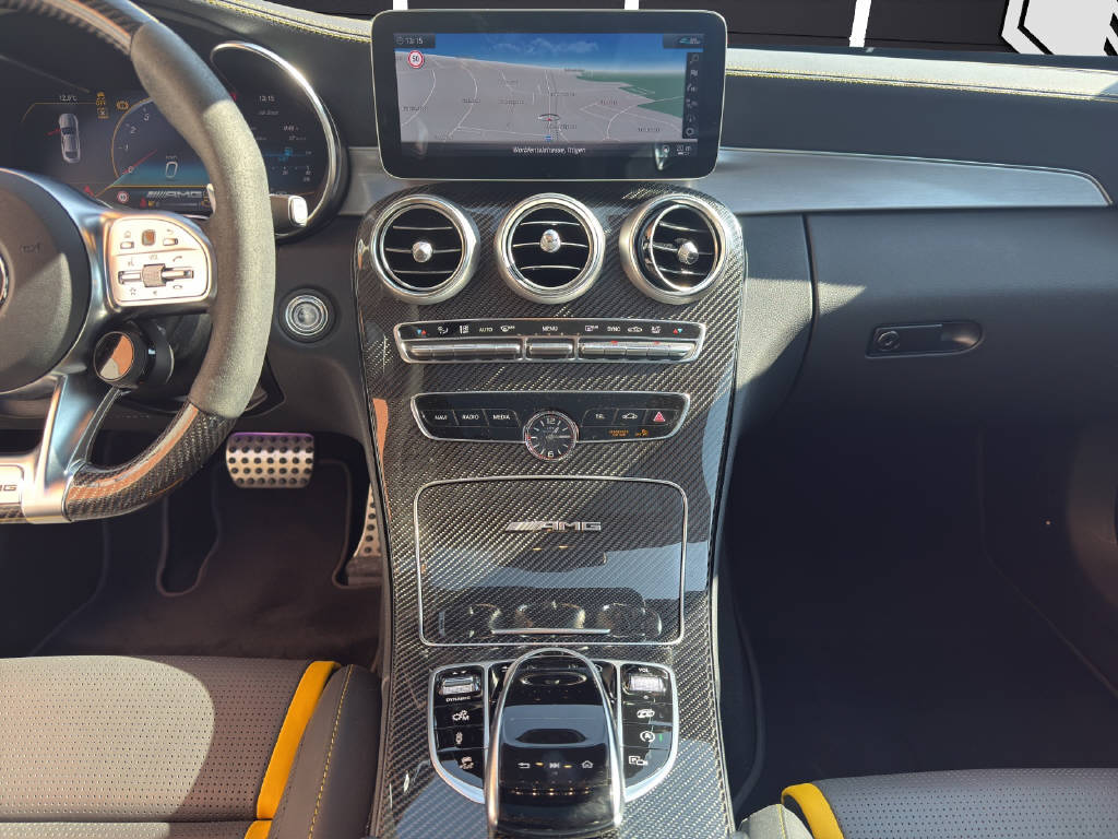 MERCEDES-BENZ C 63 S AMG Coupé-image-12
