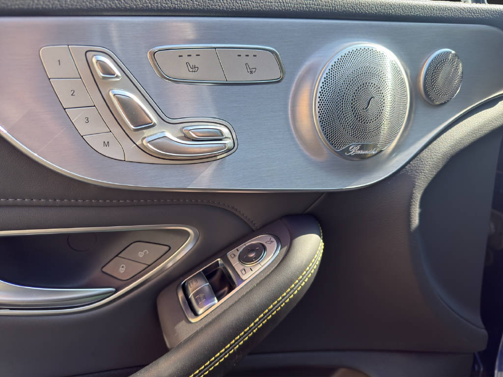 MERCEDES-BENZ C 63 S AMG Coupé-image-17