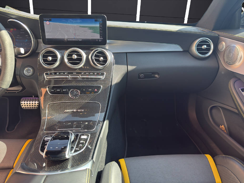 MERCEDES-BENZ C 63 S AMG Coupé-image-11