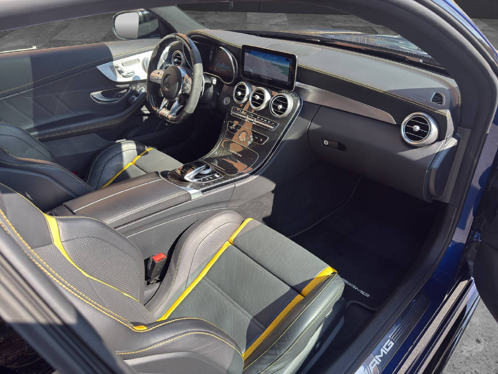 MERCEDES-BENZ C 63 S AMG Coupé-image-9
