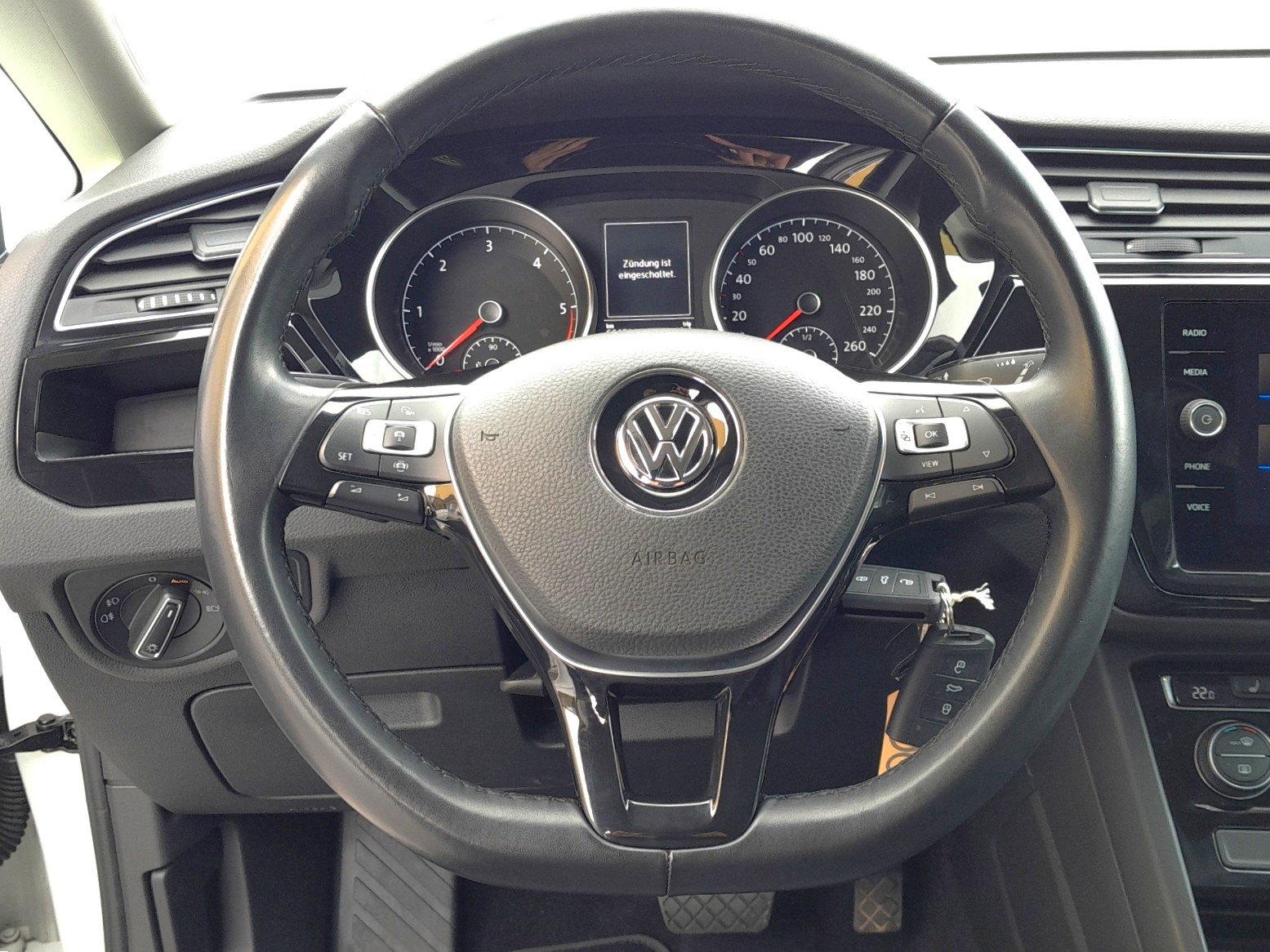 VW Touran 1.6 TDI BlueMotion Technology Comfortline DSG-image-9