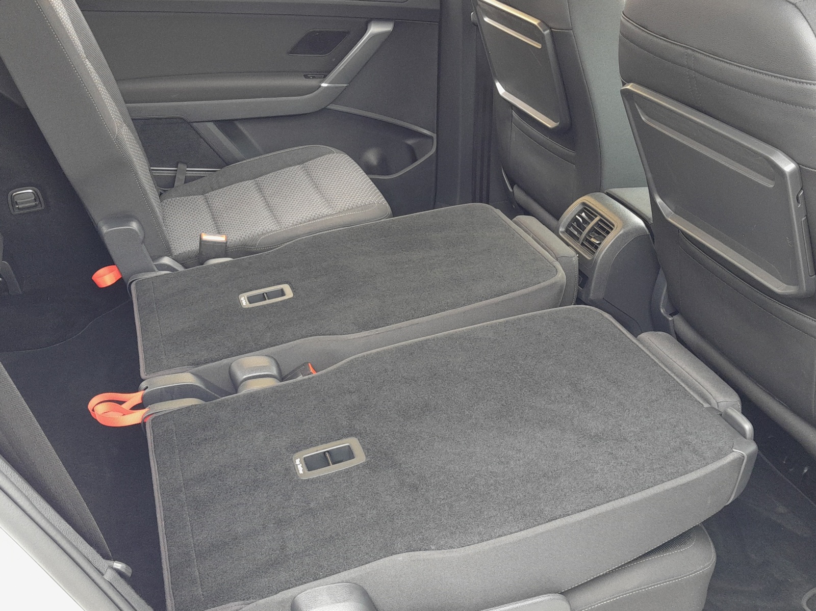VW Touran 1.6 TDI BlueMotion Technology Comfortline DSG-image-13