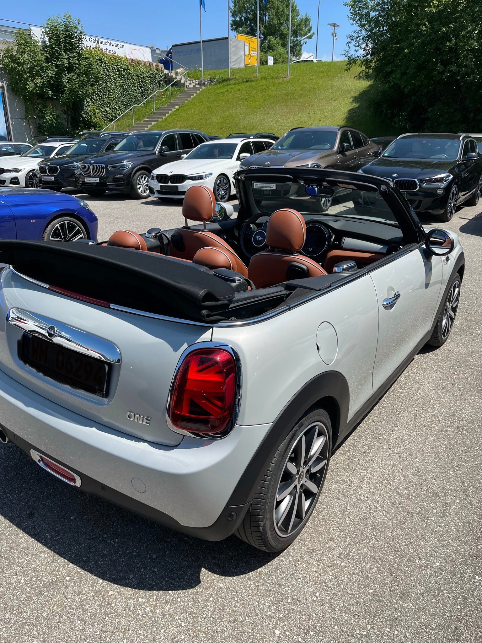 MINI One Cabriolet-image-4