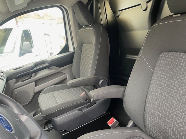 FORD Spez.-Preis !!! L2H1 320 mit Automat 136 Ps mit AHK. LED auch L1H1 320 Automaten Lieferbar Div. Fz u.s.w-image-6