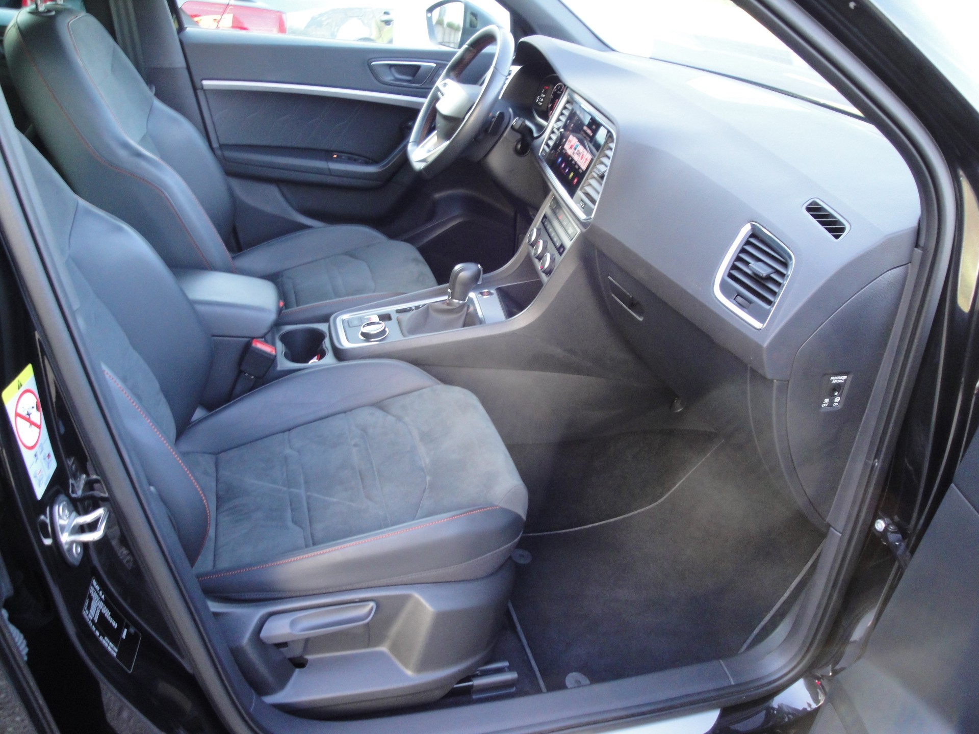 SEAT Ateca 2.0TSI HO FR 4D-image-12