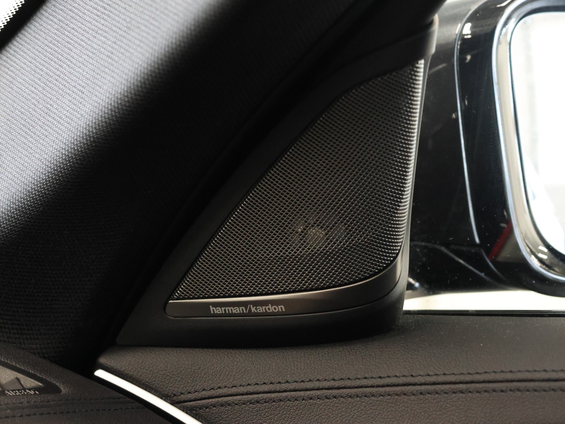 BMW 530e xDrive Sport Line Steptronic *Harman Kardon* *M-Packet* *360 Kamera*-image-32