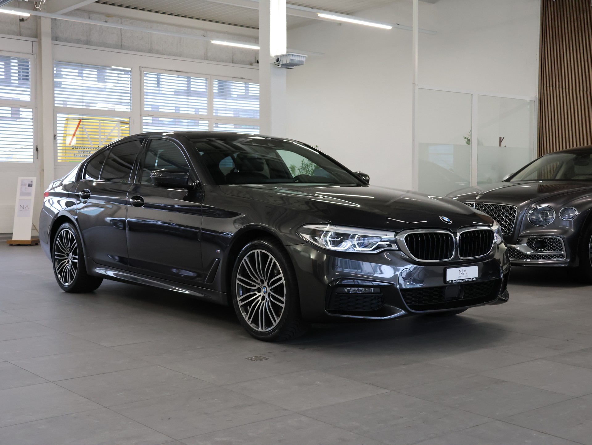 BMW 530e xDrive Sport Line Steptronic *Harman Kardon* *M-Packet* *360 Kamera*-image-1