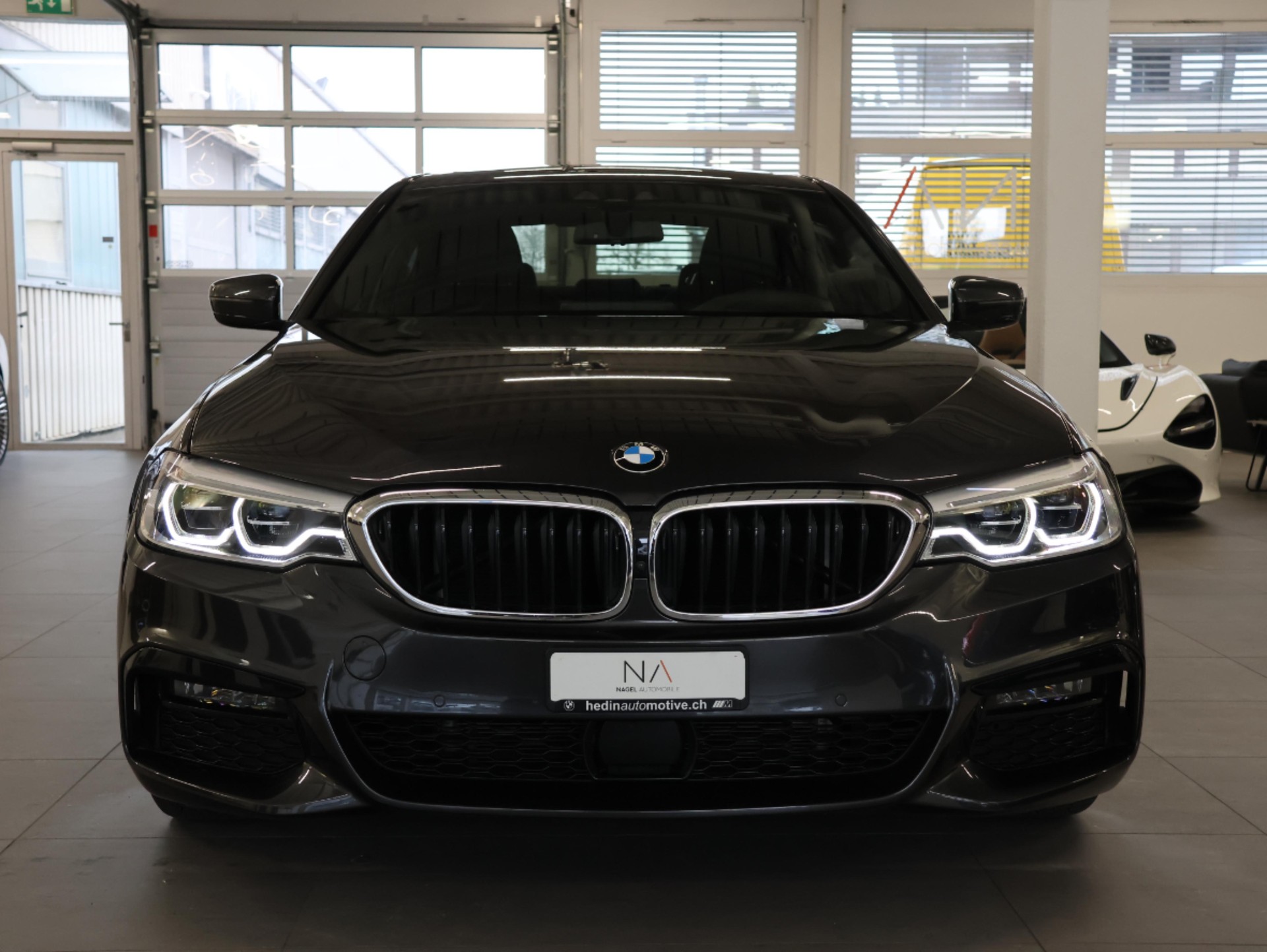 BMW 530e xDrive Sport Line Steptronic *Harman Kardon* *M-Packet* *360 Kamera*-image-2
