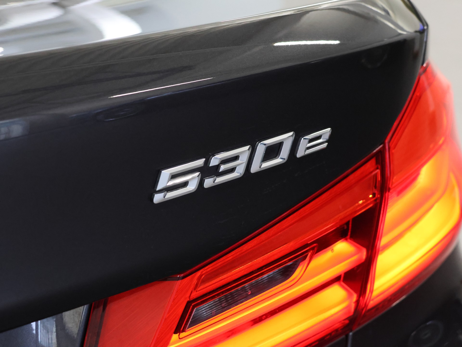 BMW 530e xDrive Sport Line Steptronic *Harman Kardon* *M-Packet* *360 Kamera*-image-14