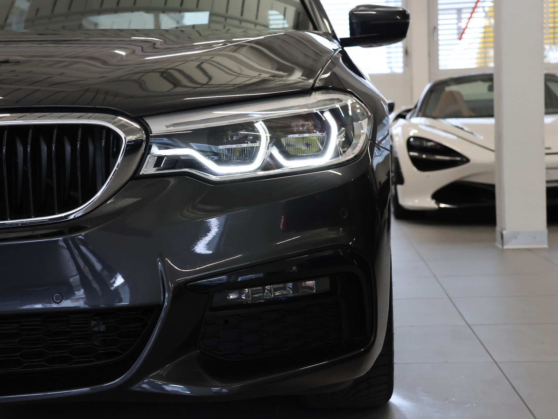 BMW 530e xDrive Sport Line Steptronic *Harman Kardon* *M-Packet* *360 Kamera*-image-8