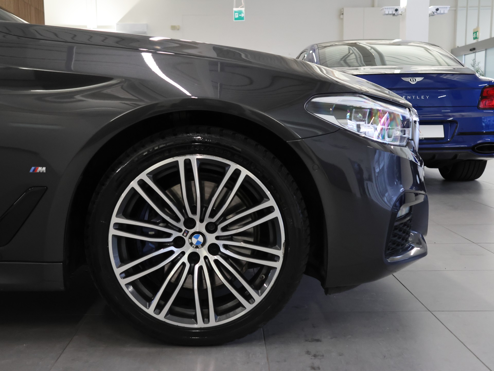 BMW 530e xDrive Sport Line Steptronic *Harman Kardon* *M-Packet* *360 Kamera*-image-7