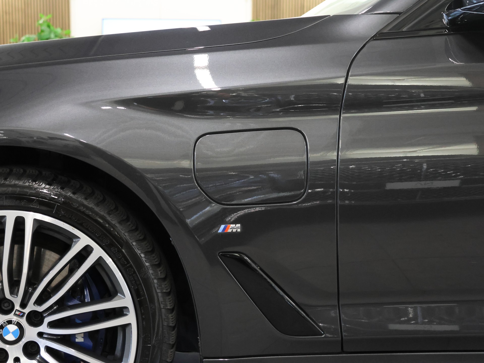 BMW 530e xDrive Sport Line Steptronic *Harman Kardon* *M-Packet* *360 Kamera*-image-15