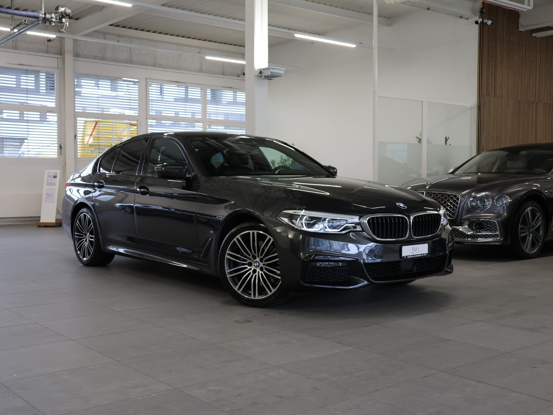 BMW 530e xDrive Sport Line Steptronic *Harman Kardon* *M-Packet* *360 Kamera*-image-0