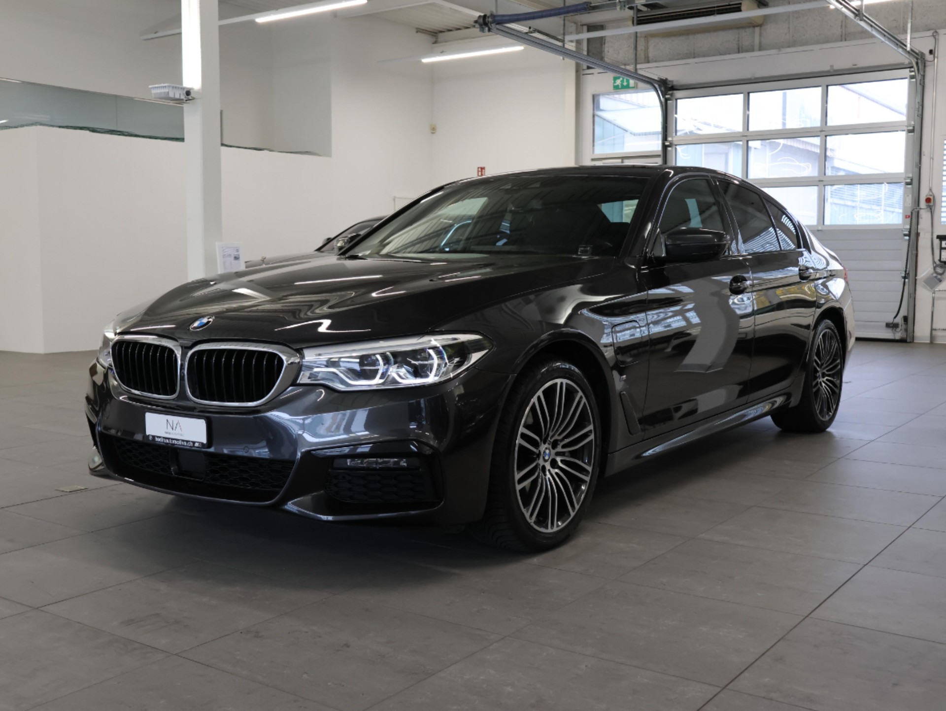 BMW 530e xDrive Sport Line Steptronic *Harman Kardon* *M-Packet* *360 Kamera*-image-3