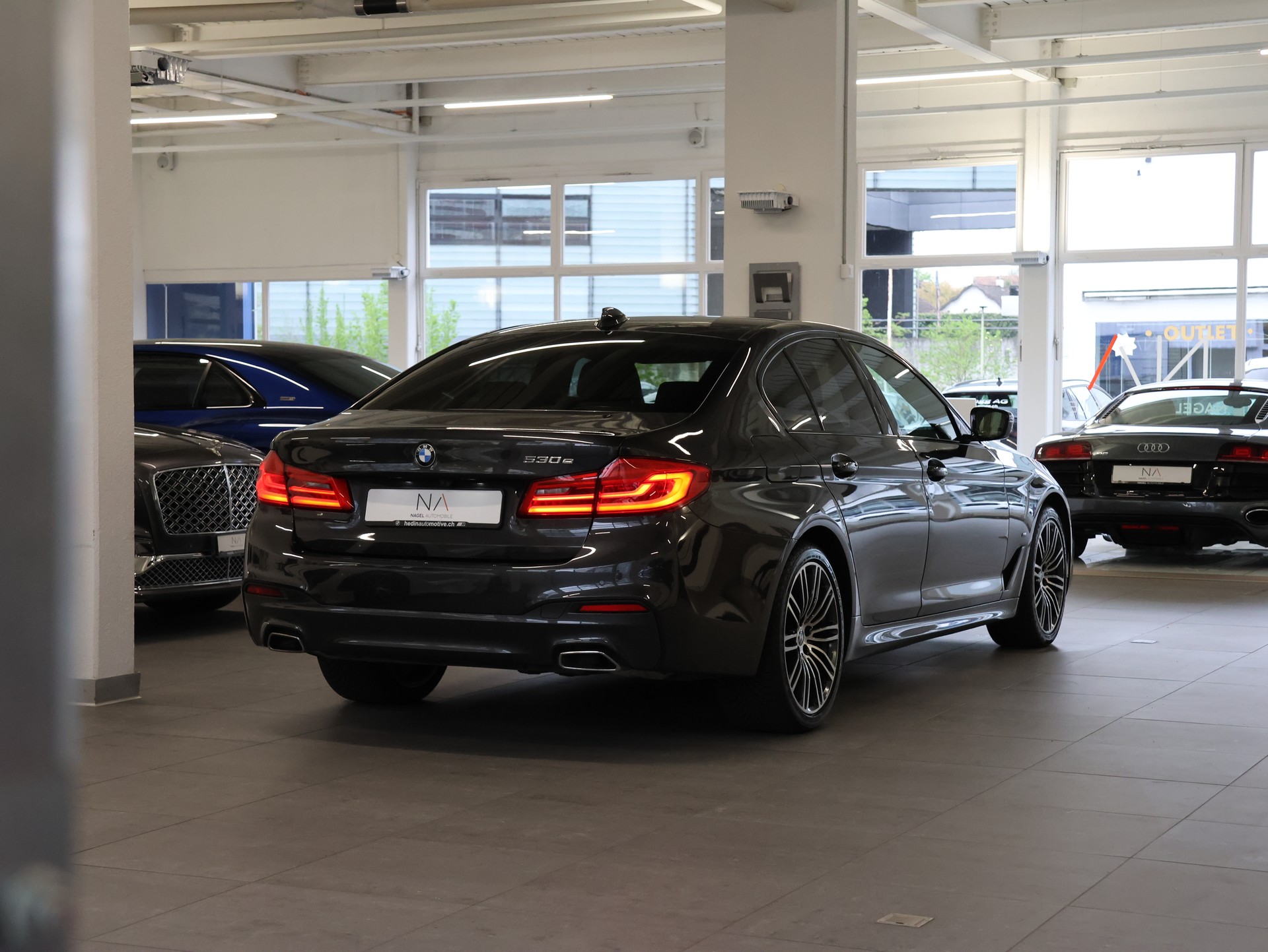 BMW 530e xDrive Sport Line Steptronic *Harman Kardon* *M-Packet* *360 Kamera*-image-13