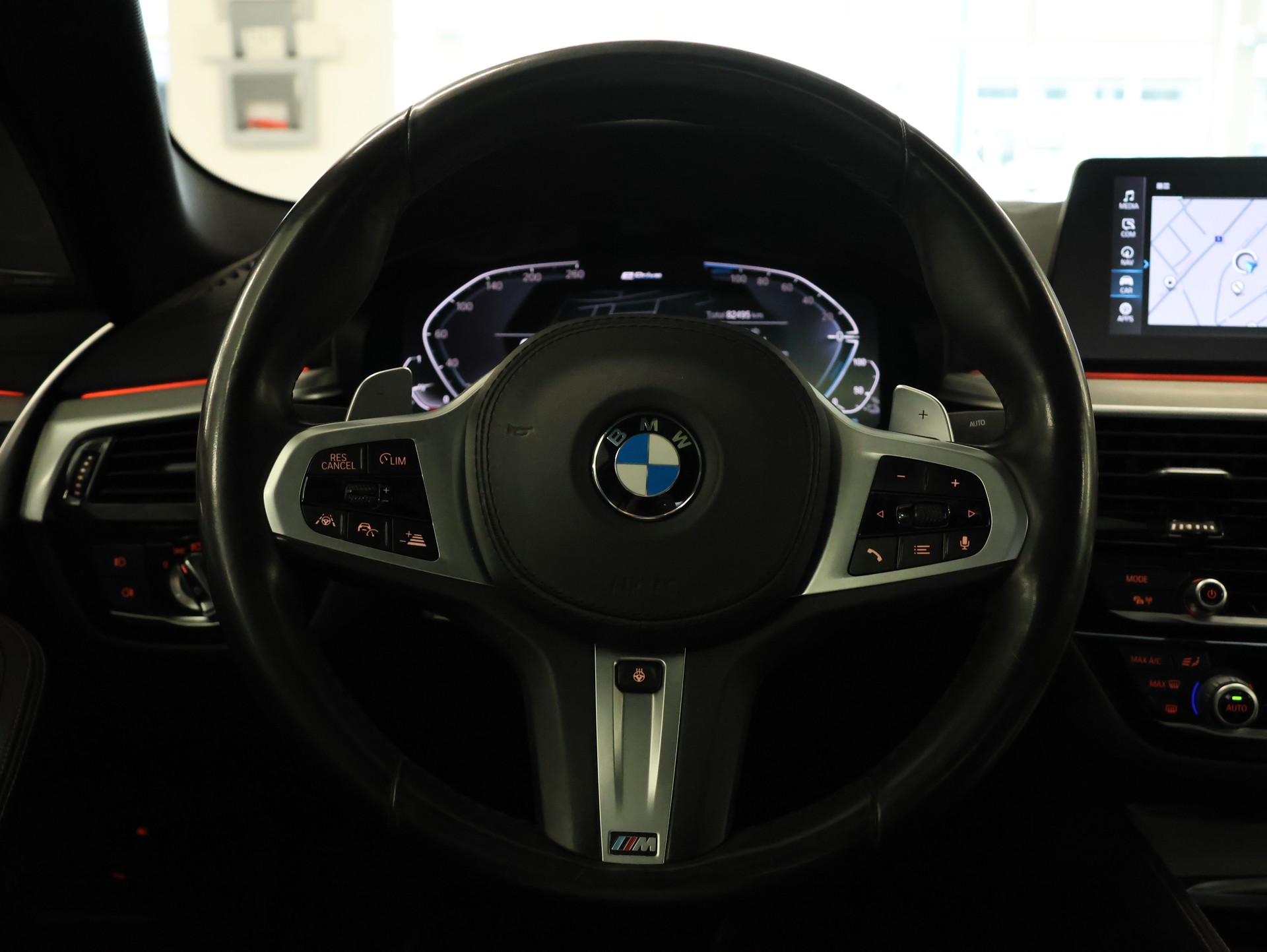 BMW 530e xDrive Sport Line Steptronic *Harman Kardon* *M-Packet* *360 Kamera*-image-23