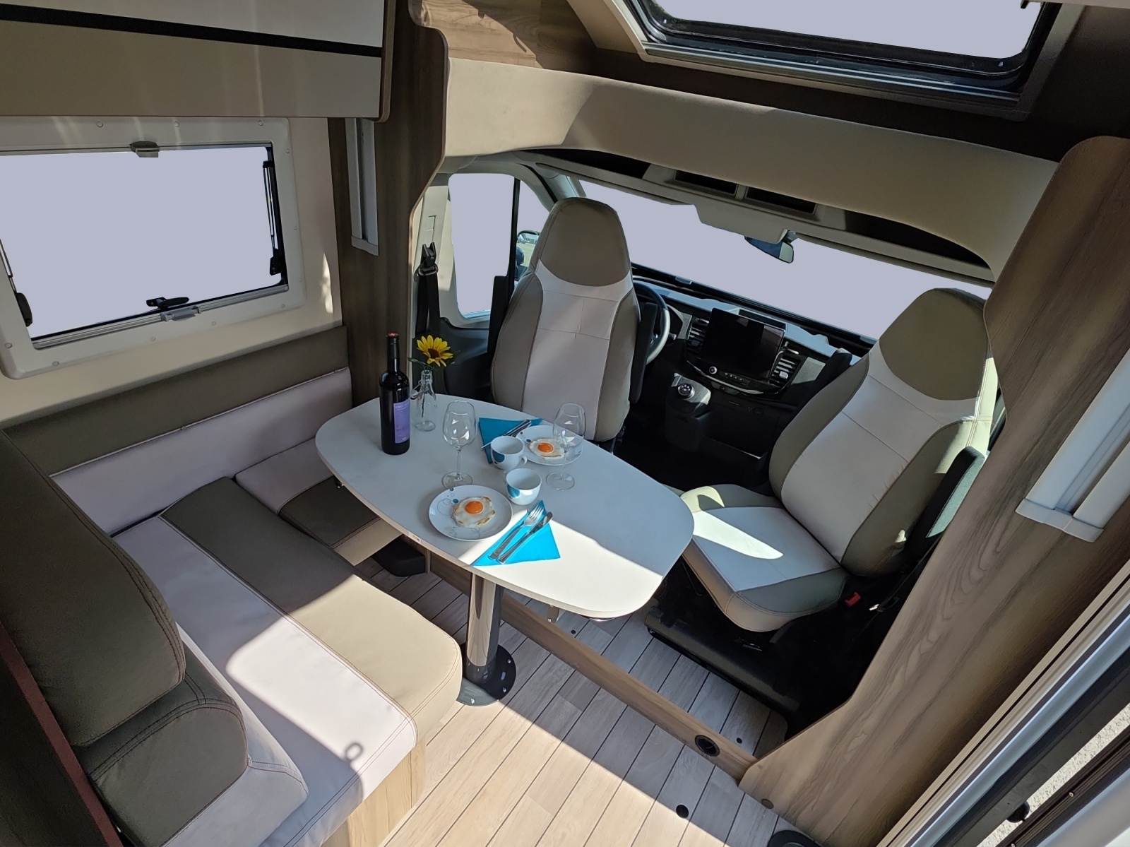 FORD Transit Roller Team Kronosfit 281 TL mit Hubbett, sehr gut Ausgestattet-image-5