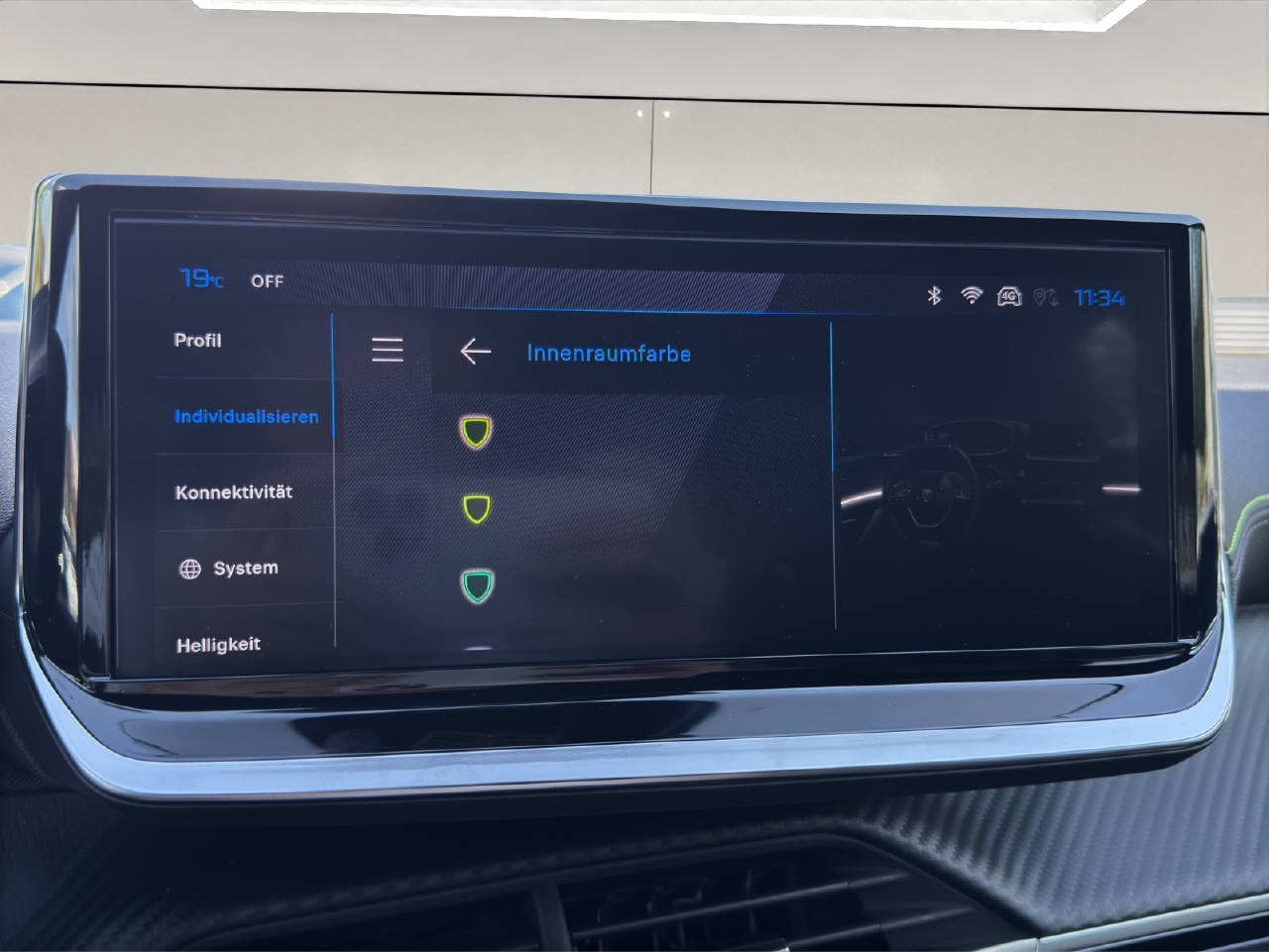 PEUGEOT 2008 1.2 Hybrid 145 GT-image-13