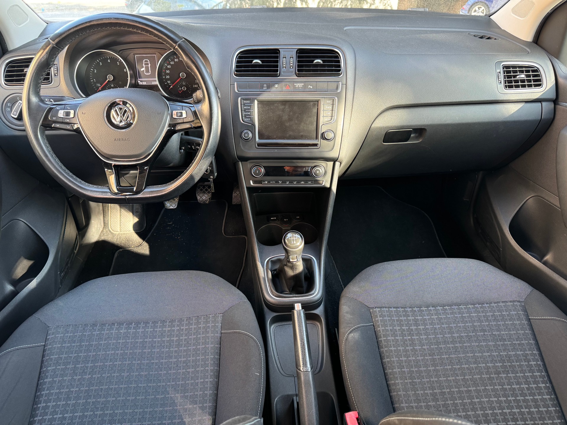 VW Polo 1.2 TSI BMT Comfortline-image-1