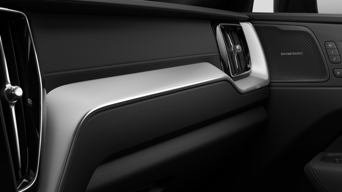 VOLVO XC60 2.0 T6 TE Black Edition eAWD-image-9
