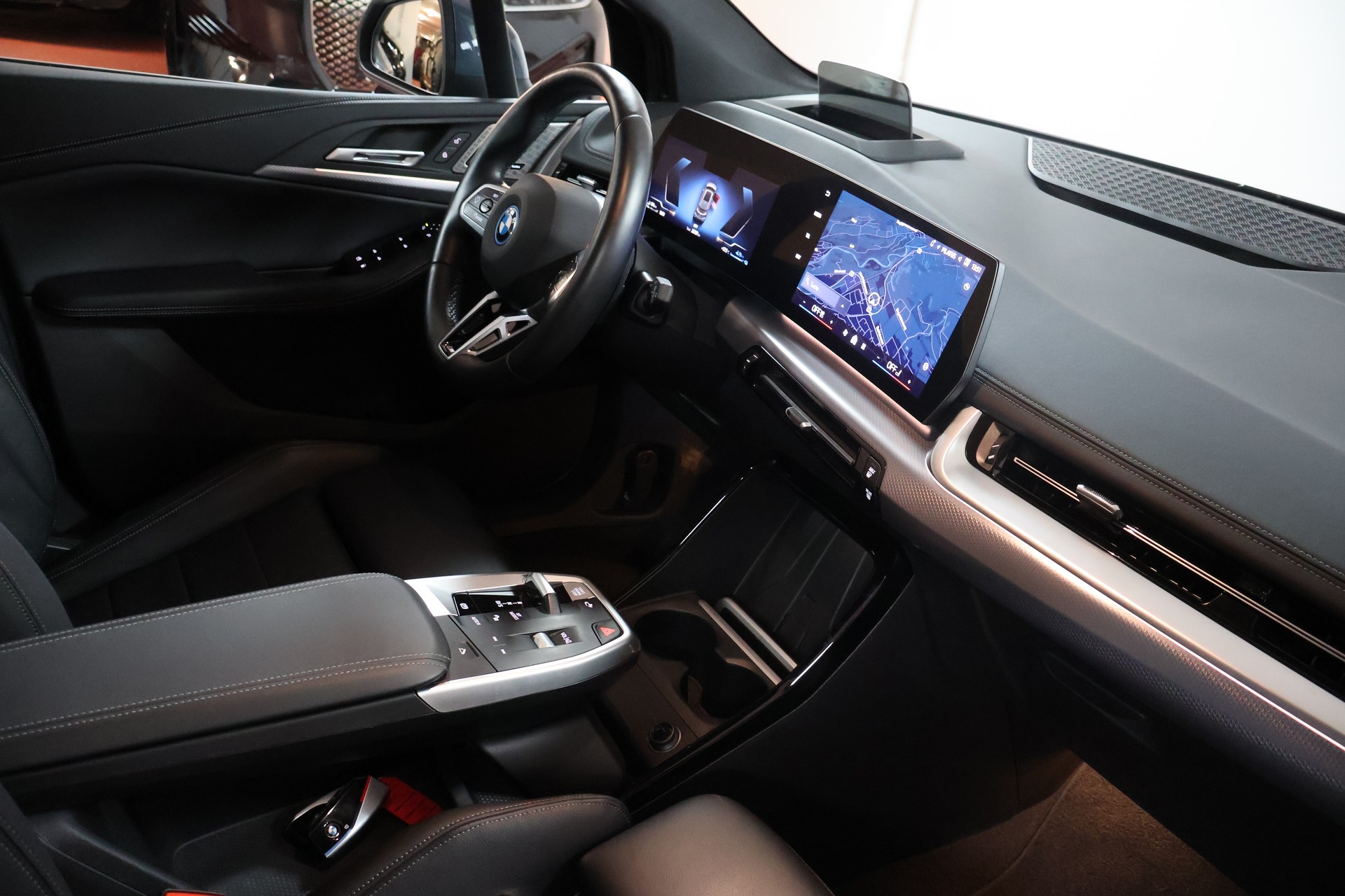 BMW 230e xDrive Active Tourer M Sport-image-10