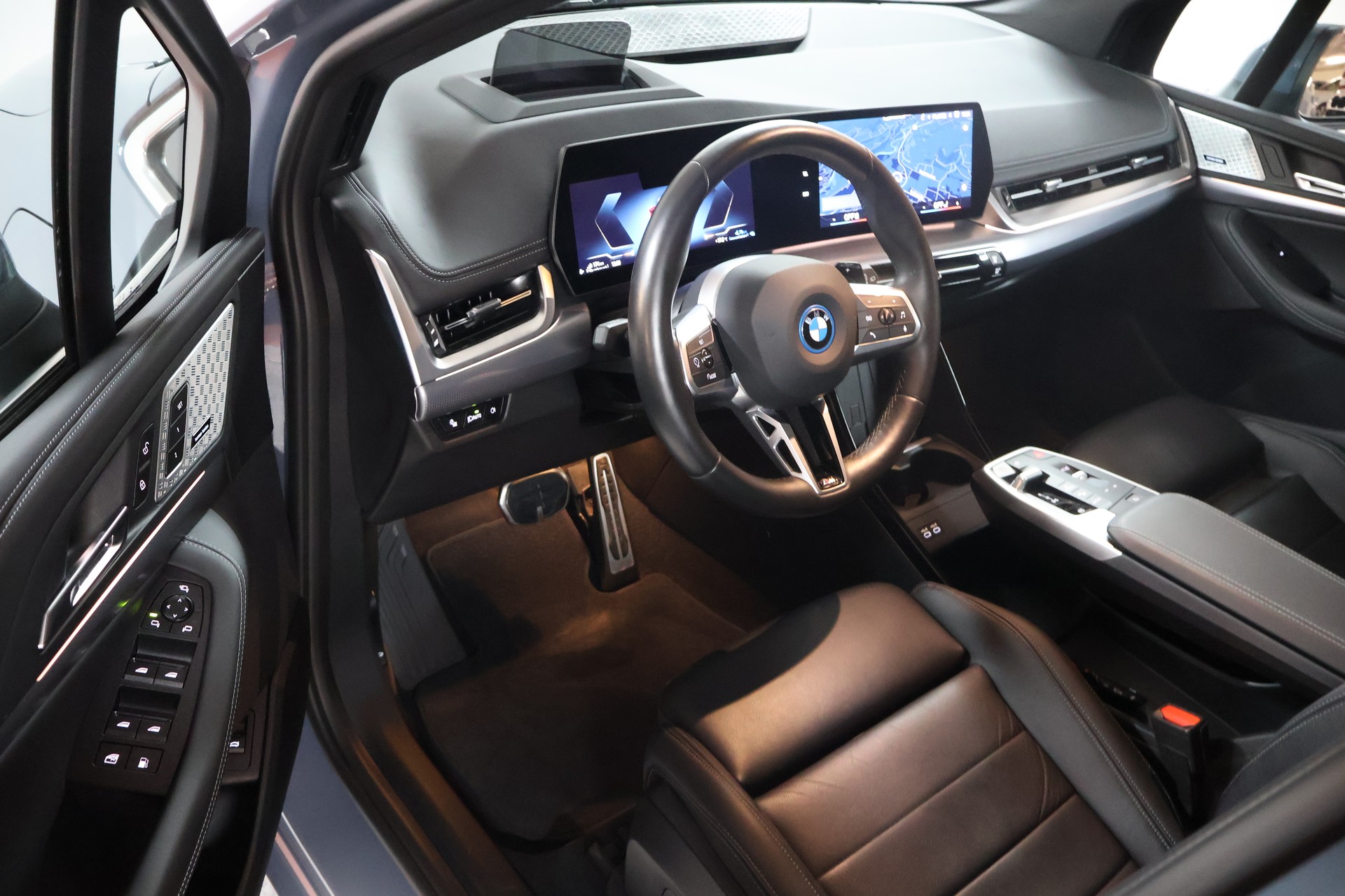 BMW 230e xDrive Active Tourer M Sport-image-7