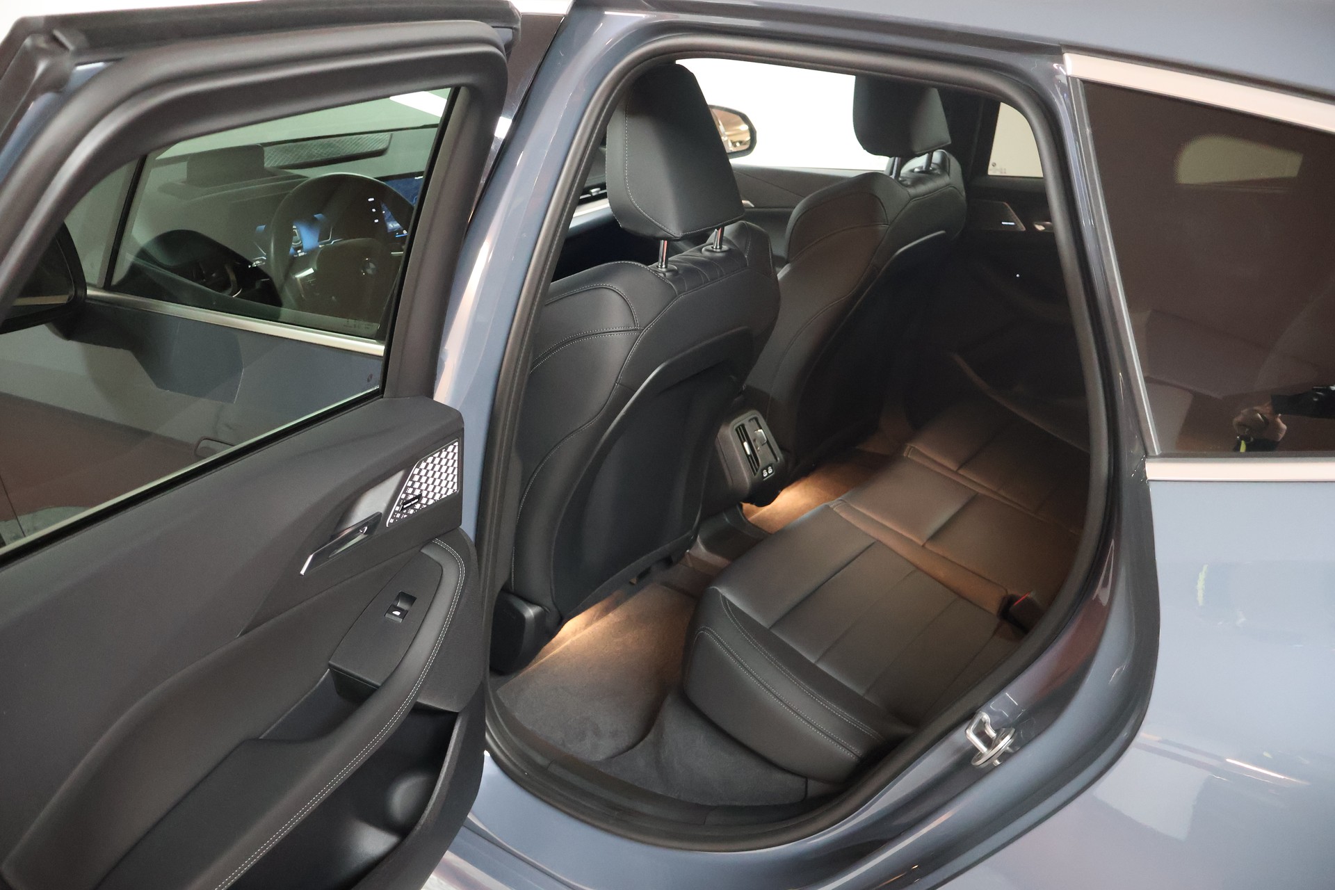 BMW 230e xDrive Active Tourer M Sport-image-15