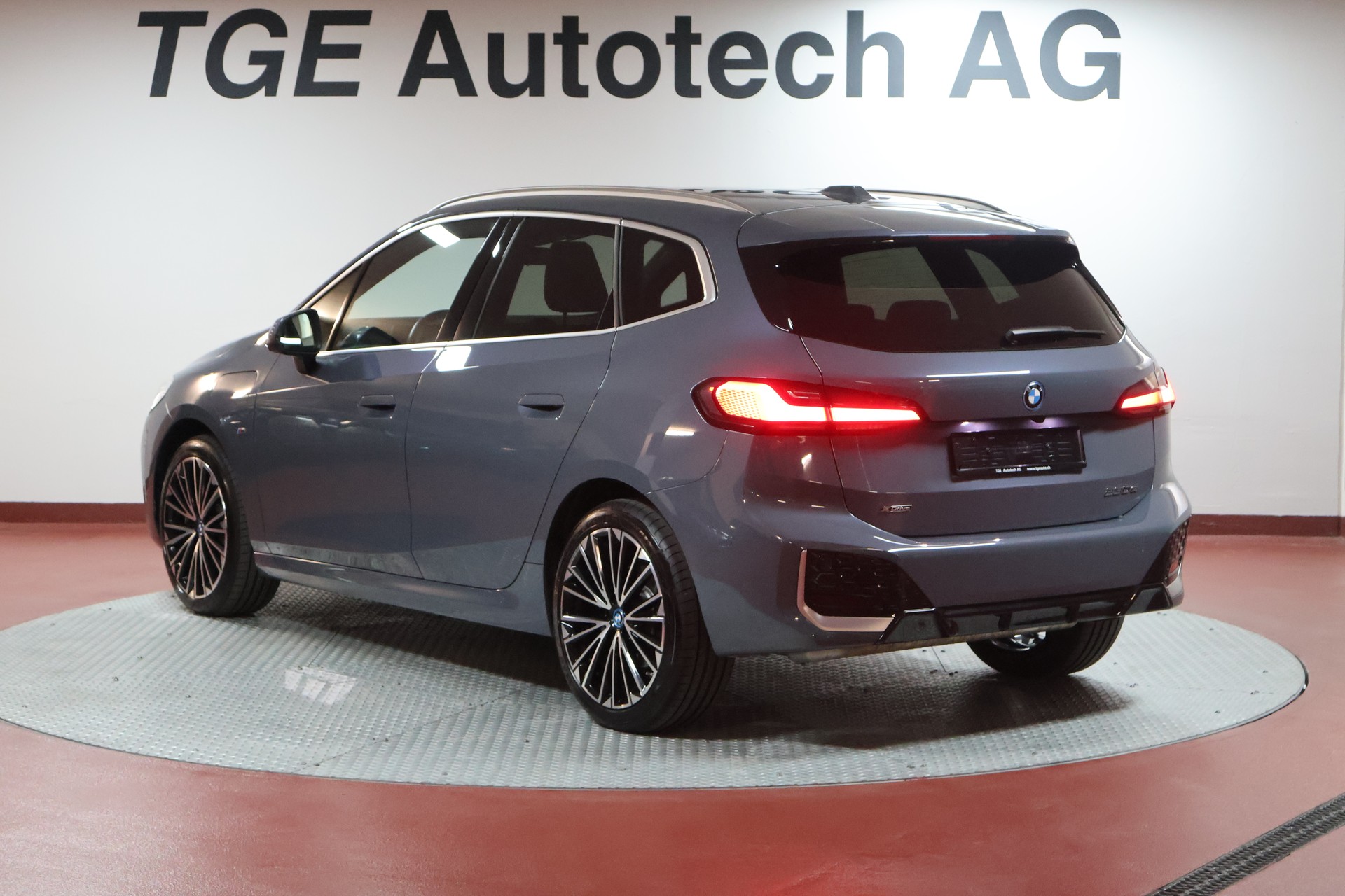 BMW 230e xDrive Active Tourer M Sport-image-18