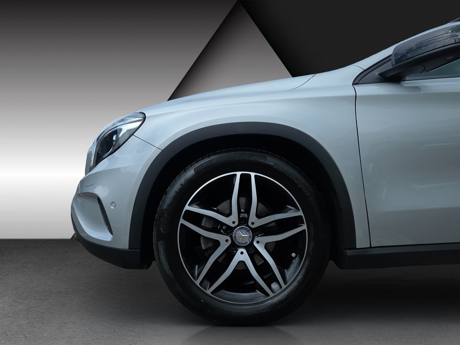 MERCEDES-BENZ GLA 200 Night Star 7G-DCT-image-18