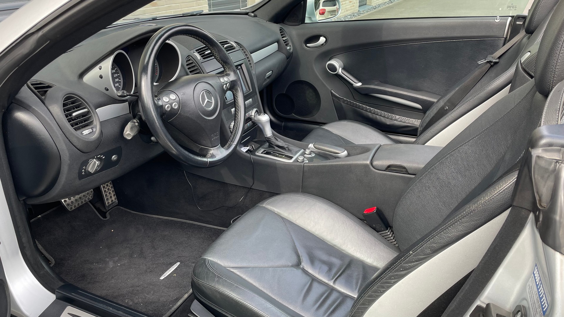 MERCEDES-BENZ SLK 280-image-12