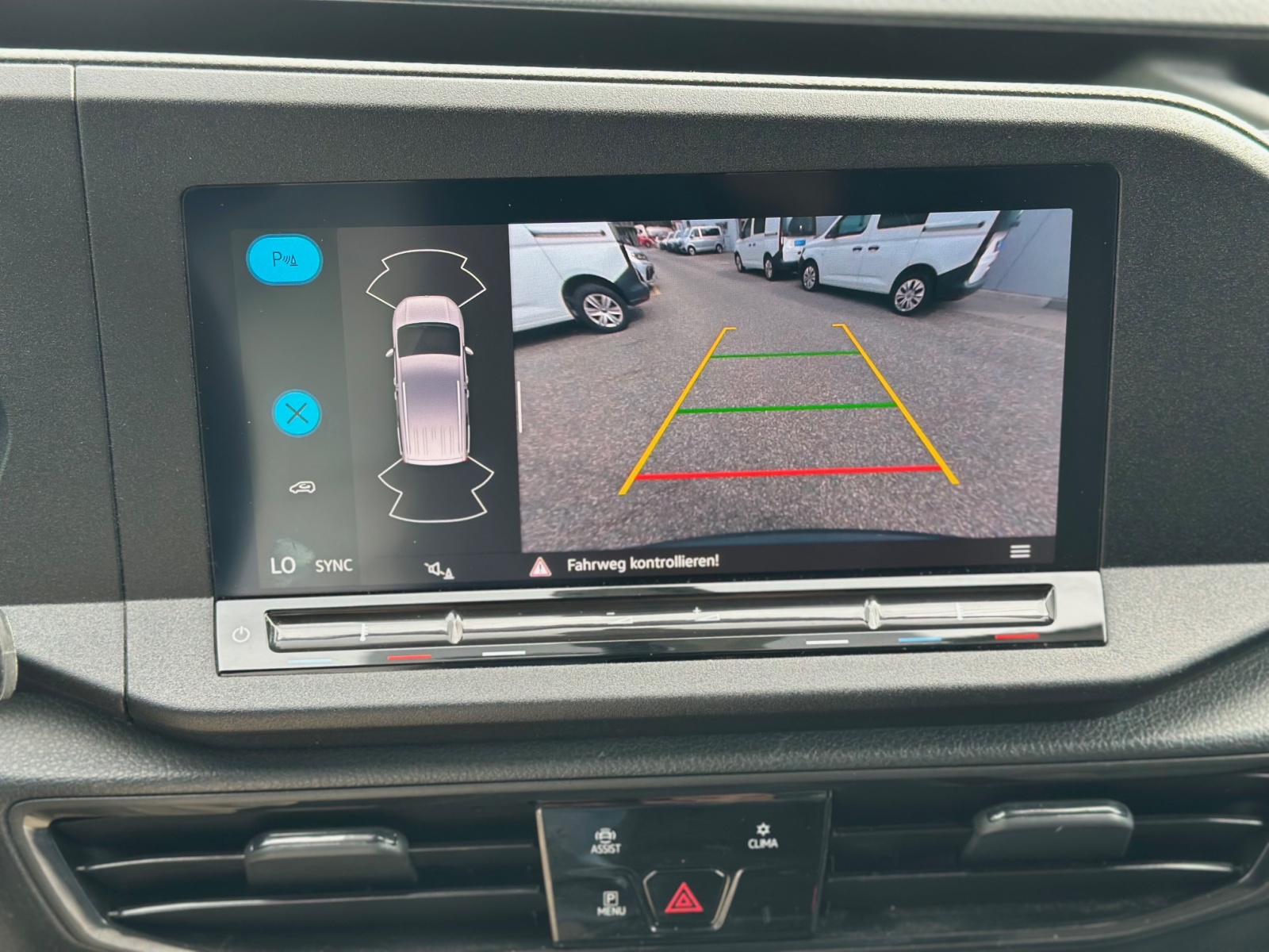 VW Caddy Cargo 2.0TDI 4Motion-image-10