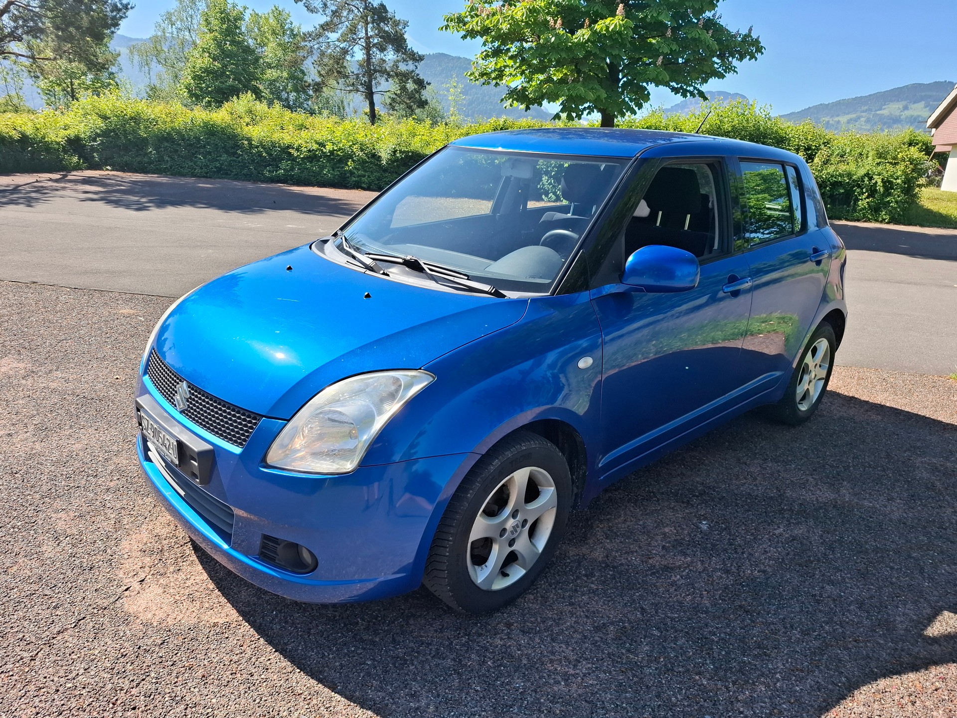 SUZUKI Swift 1.3i 16V GL Top 4x4-image-2