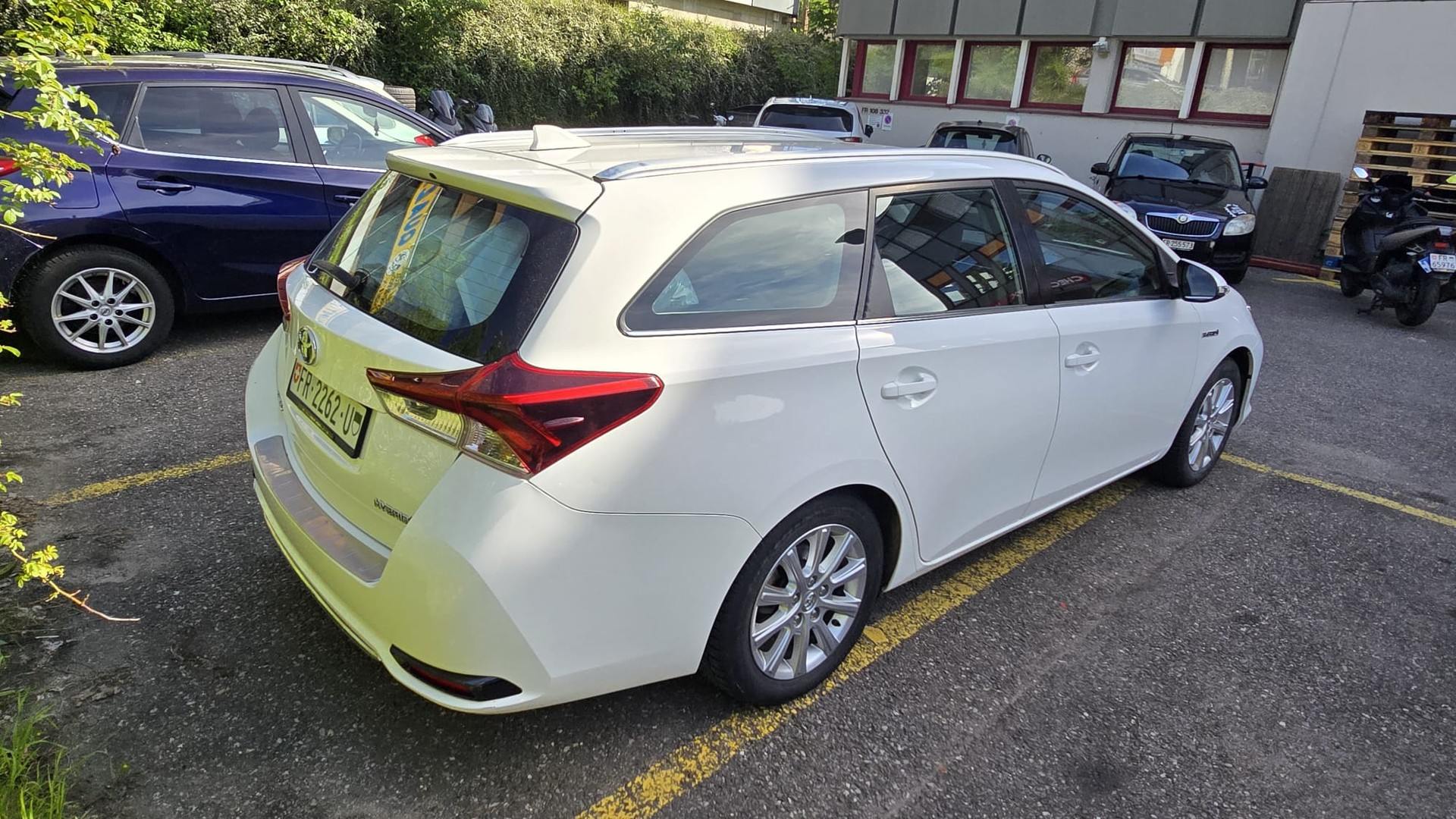TOYOTA Auris Touring Sports 1.8 HSD ACTIVE Navi, kamera, 8 X alu, 1.Hand, 1ere main, Garantie Toyota OK, MFK-Exp 6.2026-image-9