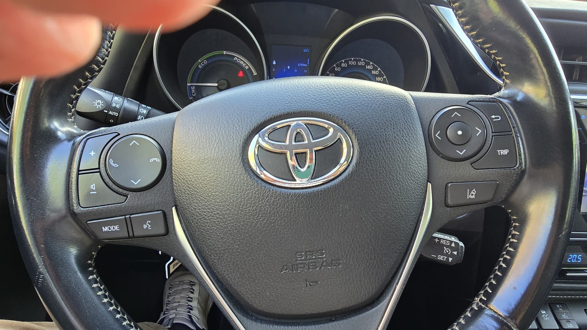 TOYOTA Auris Touring Sports 1.8 HSD ACTIVE Navi, kamera, 8 X alu, 1.Hand, 1ere main, Garantie Toyota OK, MFK-Exp 6.2026-image-10