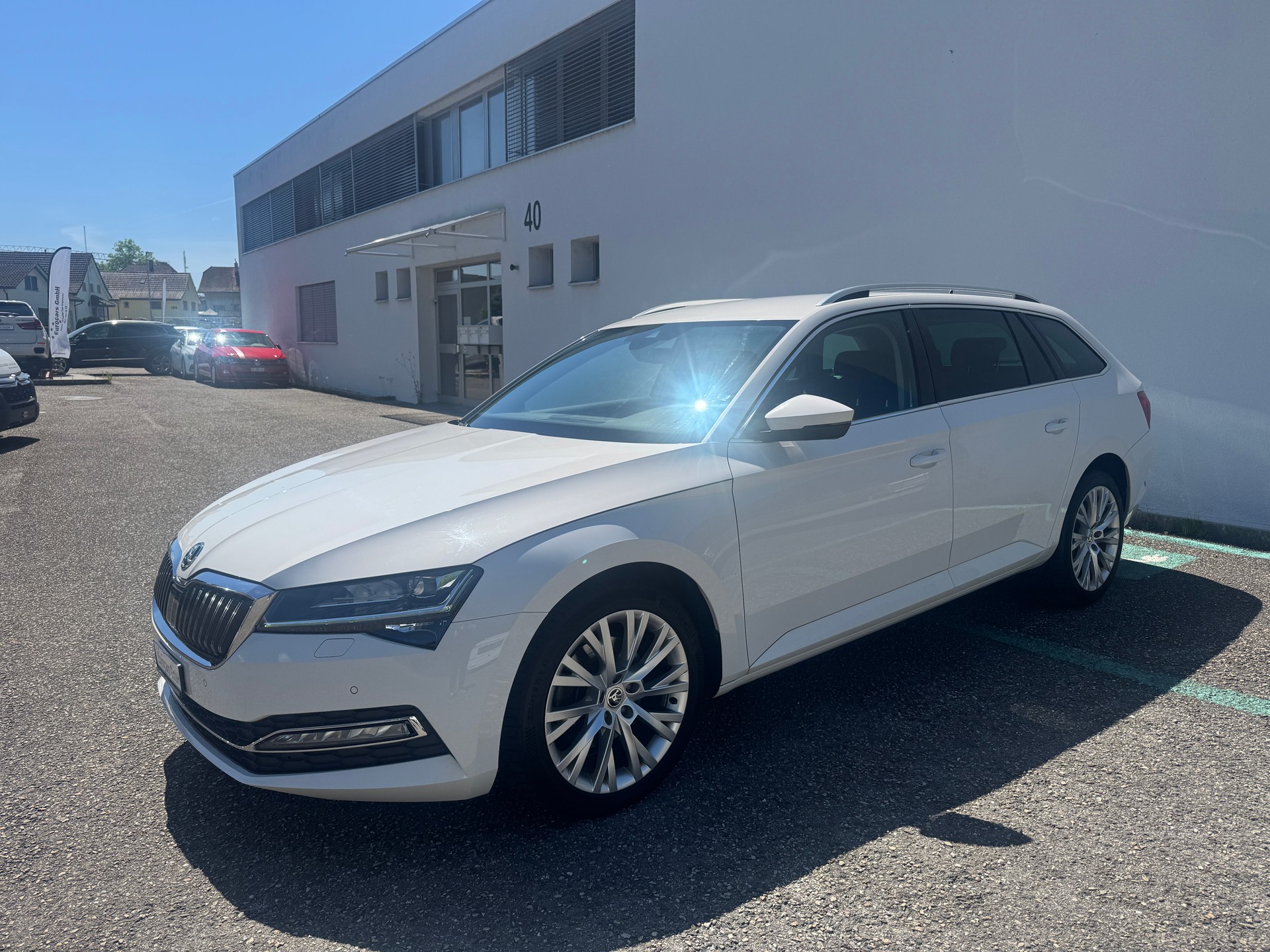 SKODA Superb Combi 2.0 TDi Style 4x4 DSG-image-0