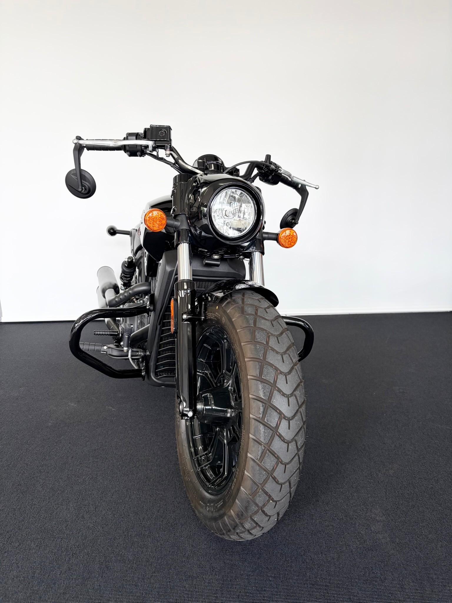 INDIAN Scout Bobber ABS-showroom-element-3