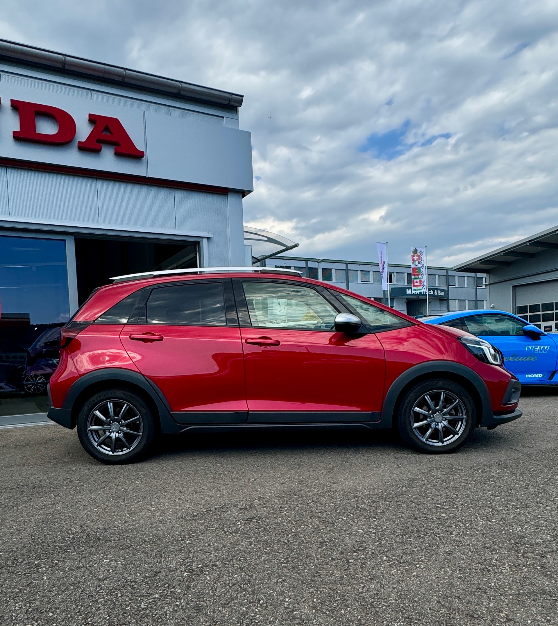 HONDA Jazz 1.5i-MMD Crosstar Executive E-CVT-showroom-element-3