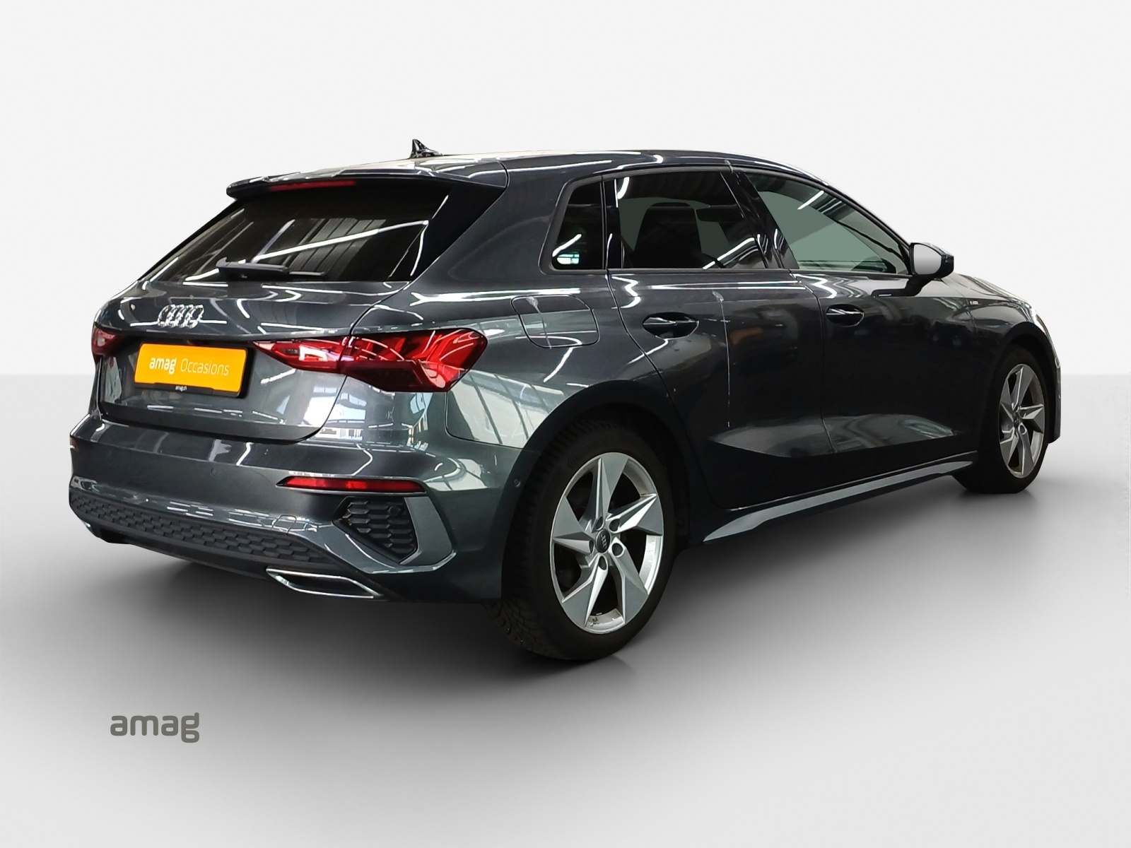 AUDI A3 Sportback 35 TFSI S line Attraction S-tronic-image-4