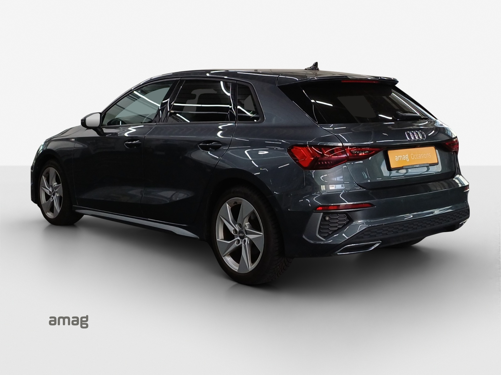 AUDI A3 Sportback 35 TFSI S line Attraction S-tronic-image-2