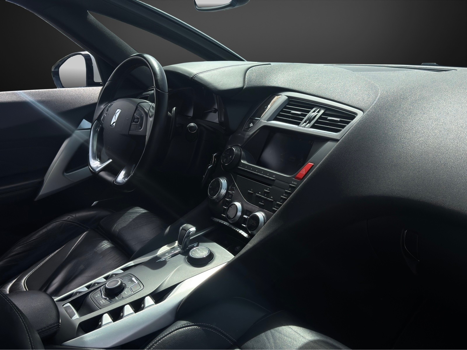 DS AUTOMOBILES DS5 HYbrid4 200 Sport Chic EGS6-image-9